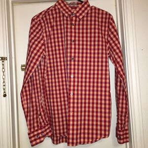 Express fitted button down